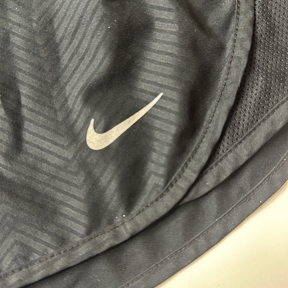 Hudl Nike dri fit running shorts - Picture 3 of 4